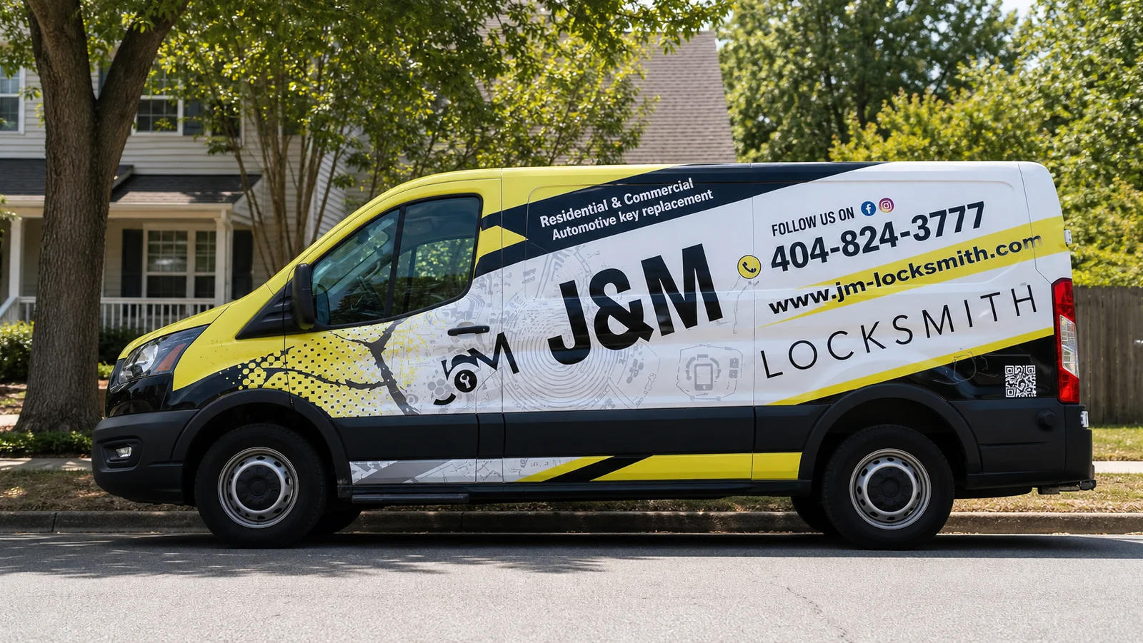 J&M Locksmith Alpharetta locksmith technician at work in Atlanta, GA